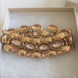 Banana Republic Gold clasp bracelet